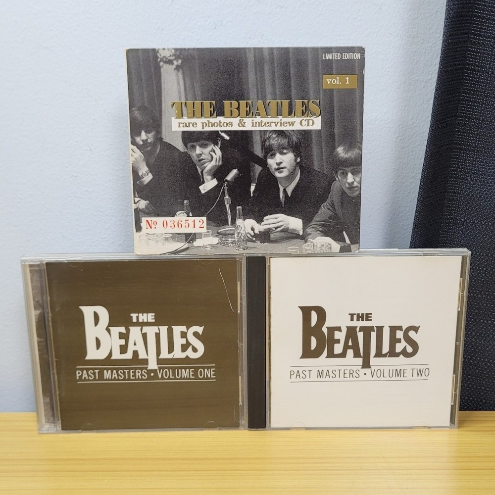 The Beatles CD Lot Bundle Vol. 1‎ Rare Photos and Interview Past Master Vol 1-2